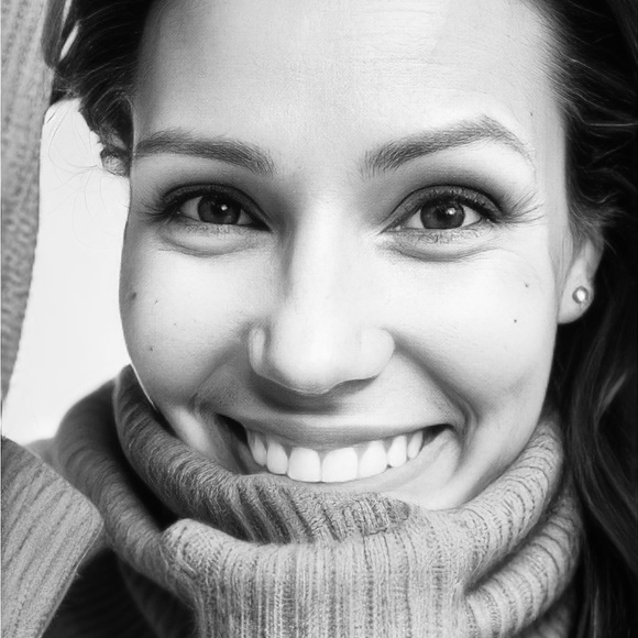 MEET YOUR POSHER! - Picture 3 of 3